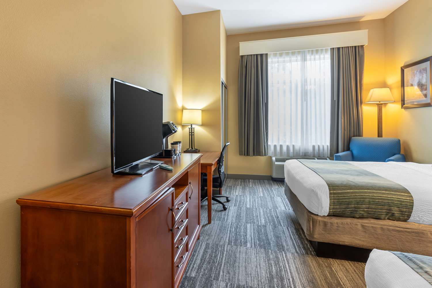 Best Western Plus University Park Inn & Suites 10/23