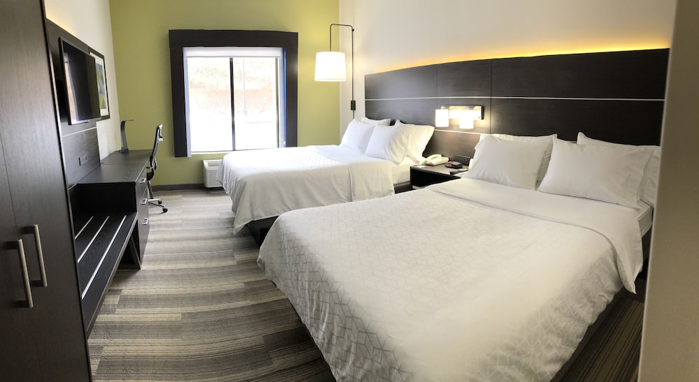 Holiday Inn Express Hotel & Suites Newton Sparta 11/44
