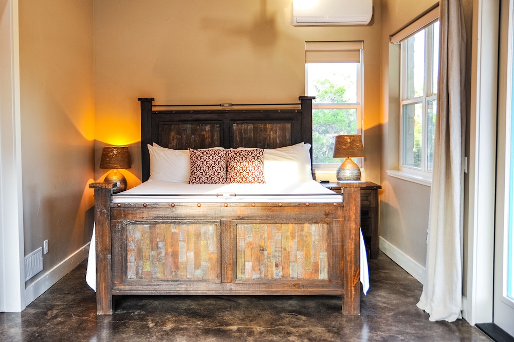 Hill Country Casitas 35/73