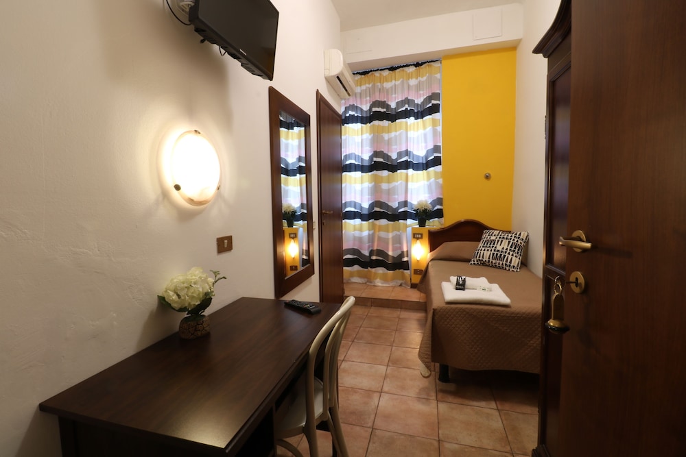 Hotel Carlo Goldoni 37/49