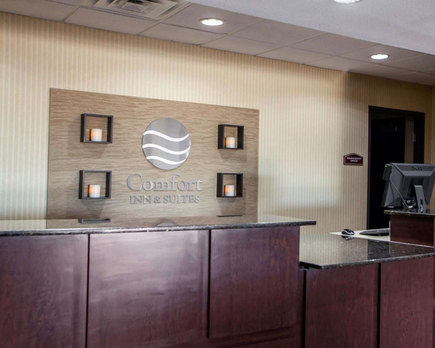 Comfort Inn and Suites Harrisonville 5/48