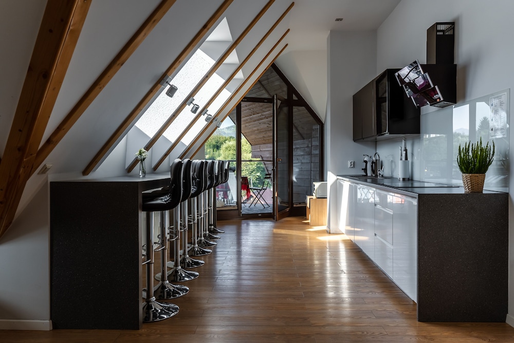 Harenda Residence 8/42