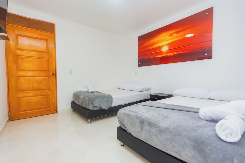 HOTEL TROPICAL SAN JERONIMO 2/27