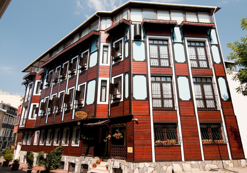 Artefes Hotel 3/70