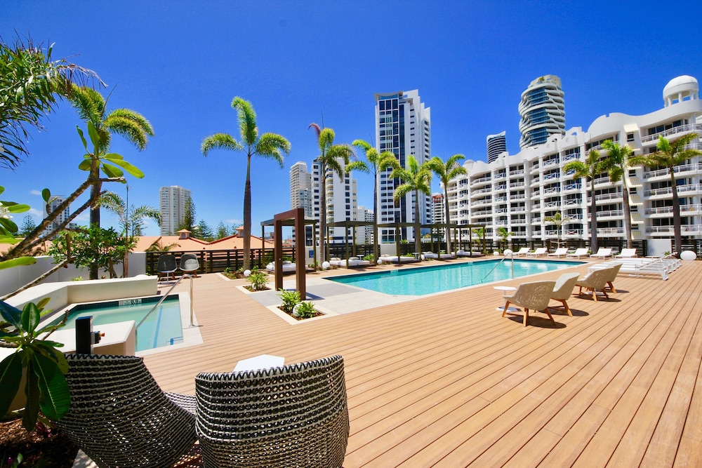 Qube Broadbeach 46/50