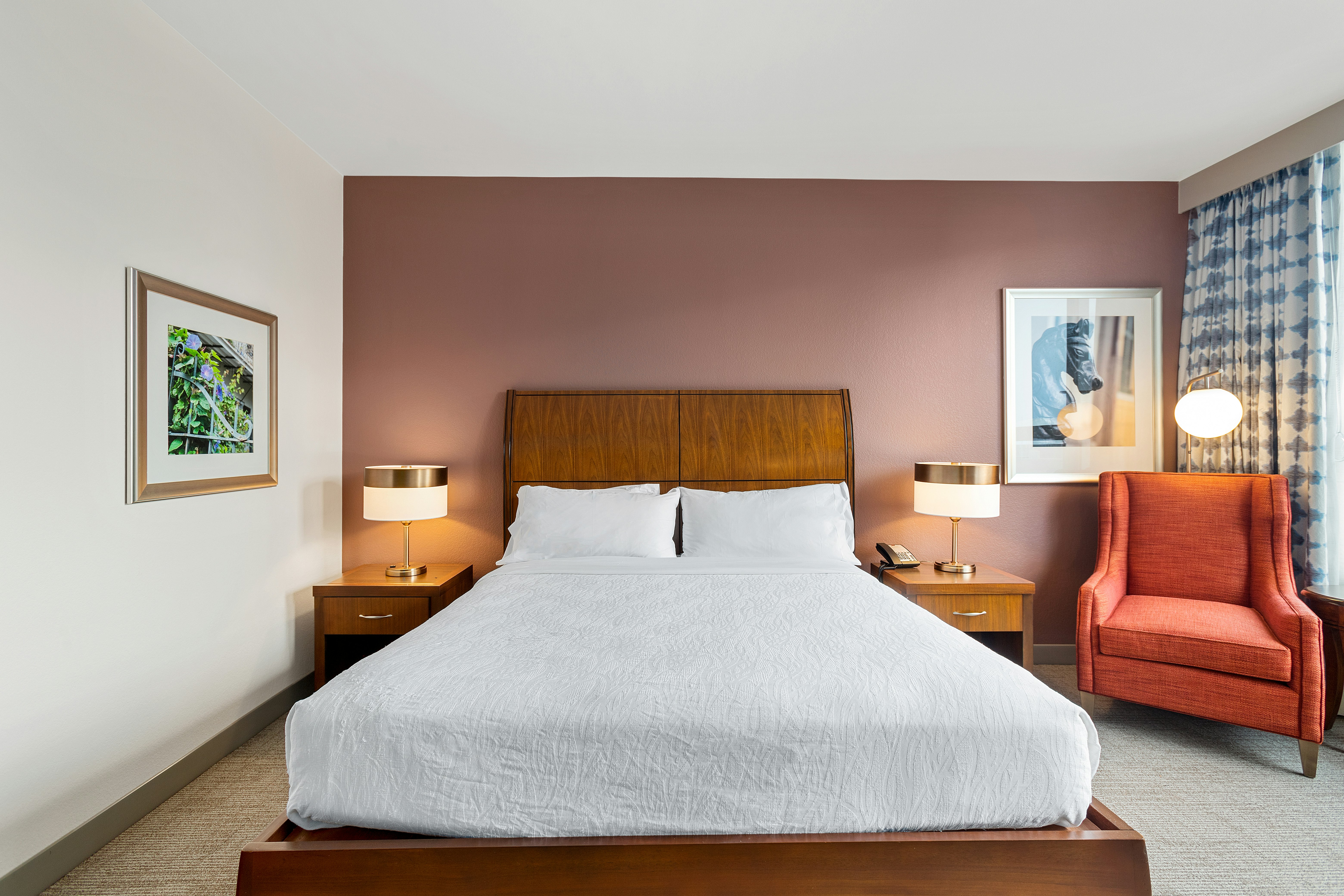 ROOM, KING BED