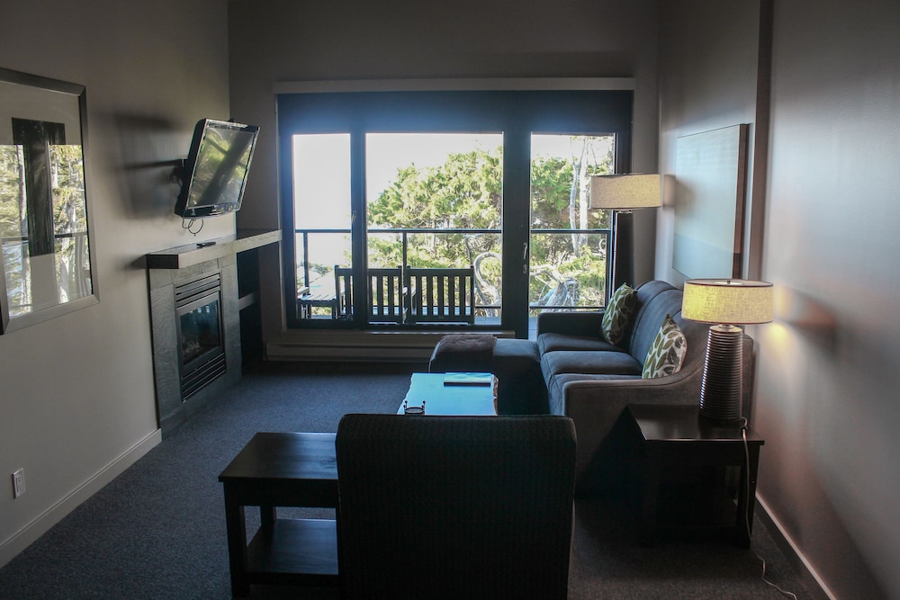 Black Rock Ocean Front Resort 37/69
