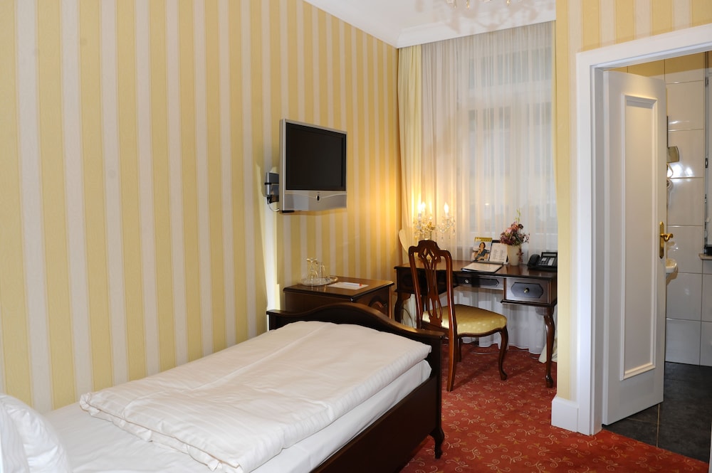 Heliopark Bad Hotel zum Hirsch 16/55