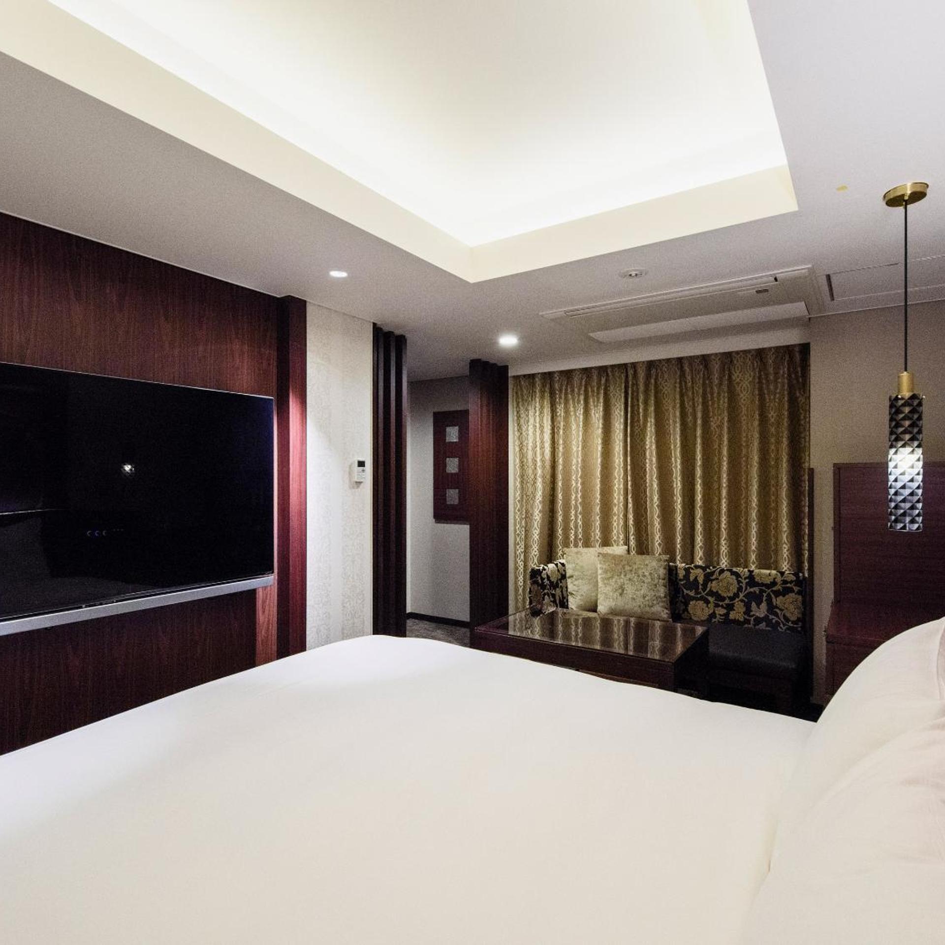 Deluxe, Double Bed