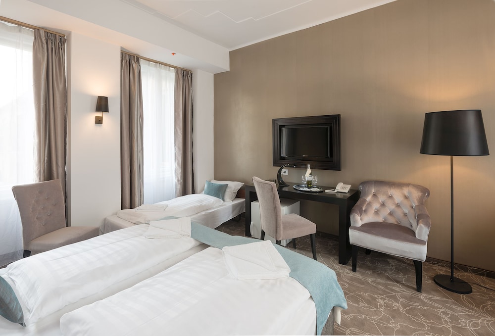 Arcadia Hotel Budapest 11/29