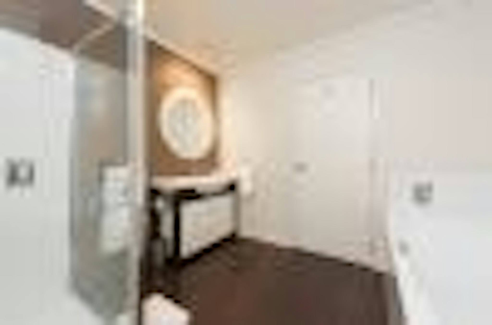 Hotel On Devonport 26/27