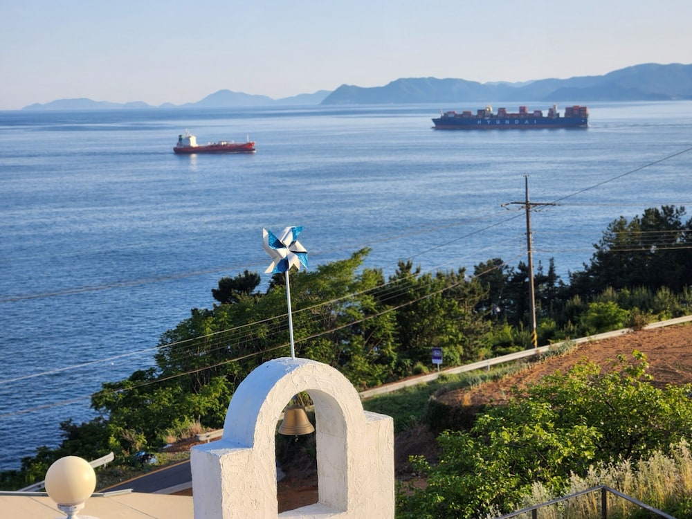 Namhae Santorini N Pension 32/50