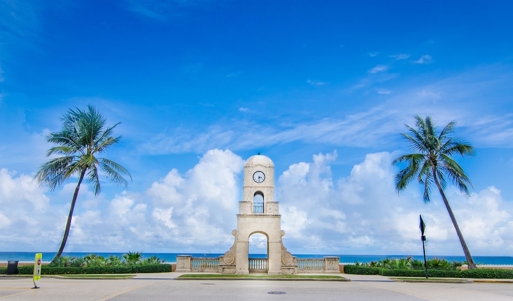 Palm Beach Historic Inn 49/50