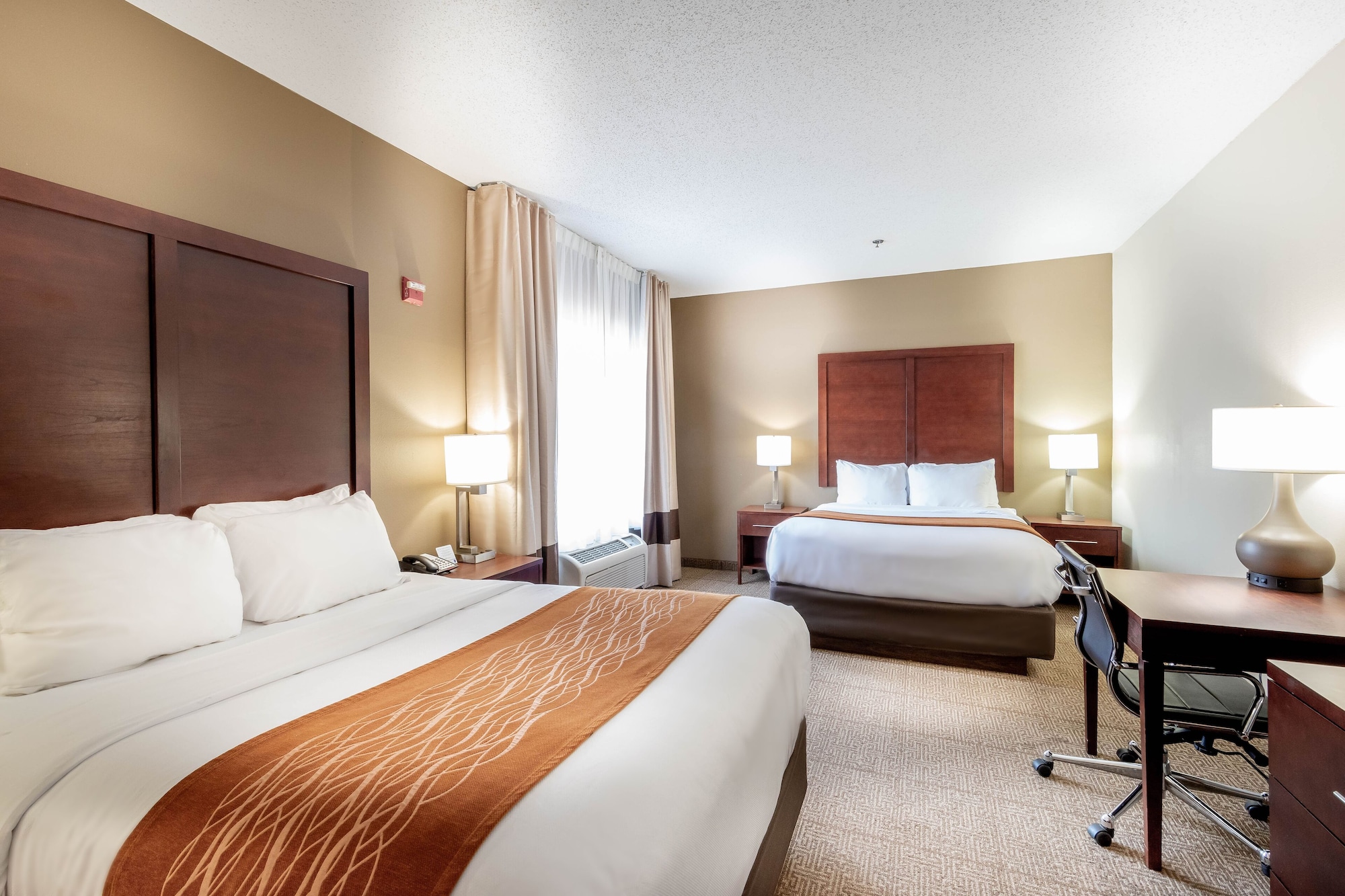 ROOM, 2 DOUBLE BEDS