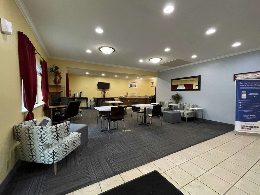Clarion Pointe Fairborn near Wright Patterson AFB 3/25