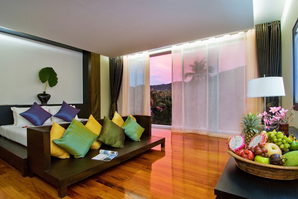 Peach Blossom Resort 32/50
