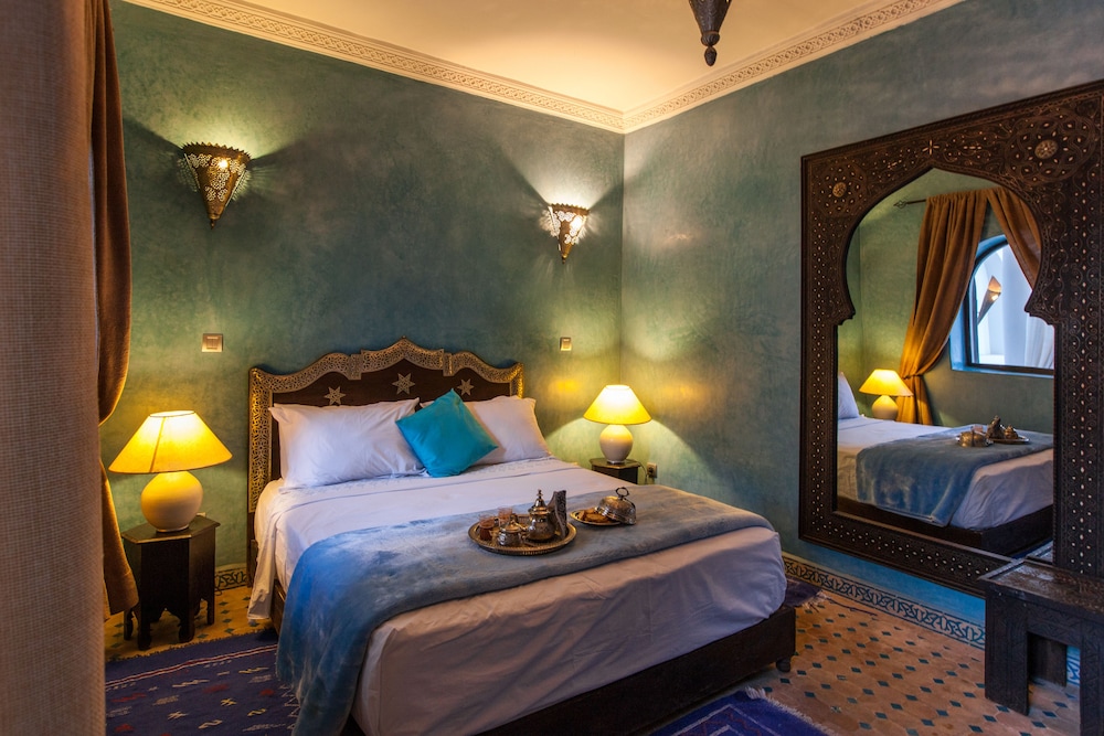 SUPERIOR, DOUBLE BED