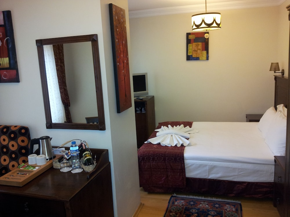 غرفة ديلوكس بسرير مزدوج بشرفة، Berce Hotel 4/6