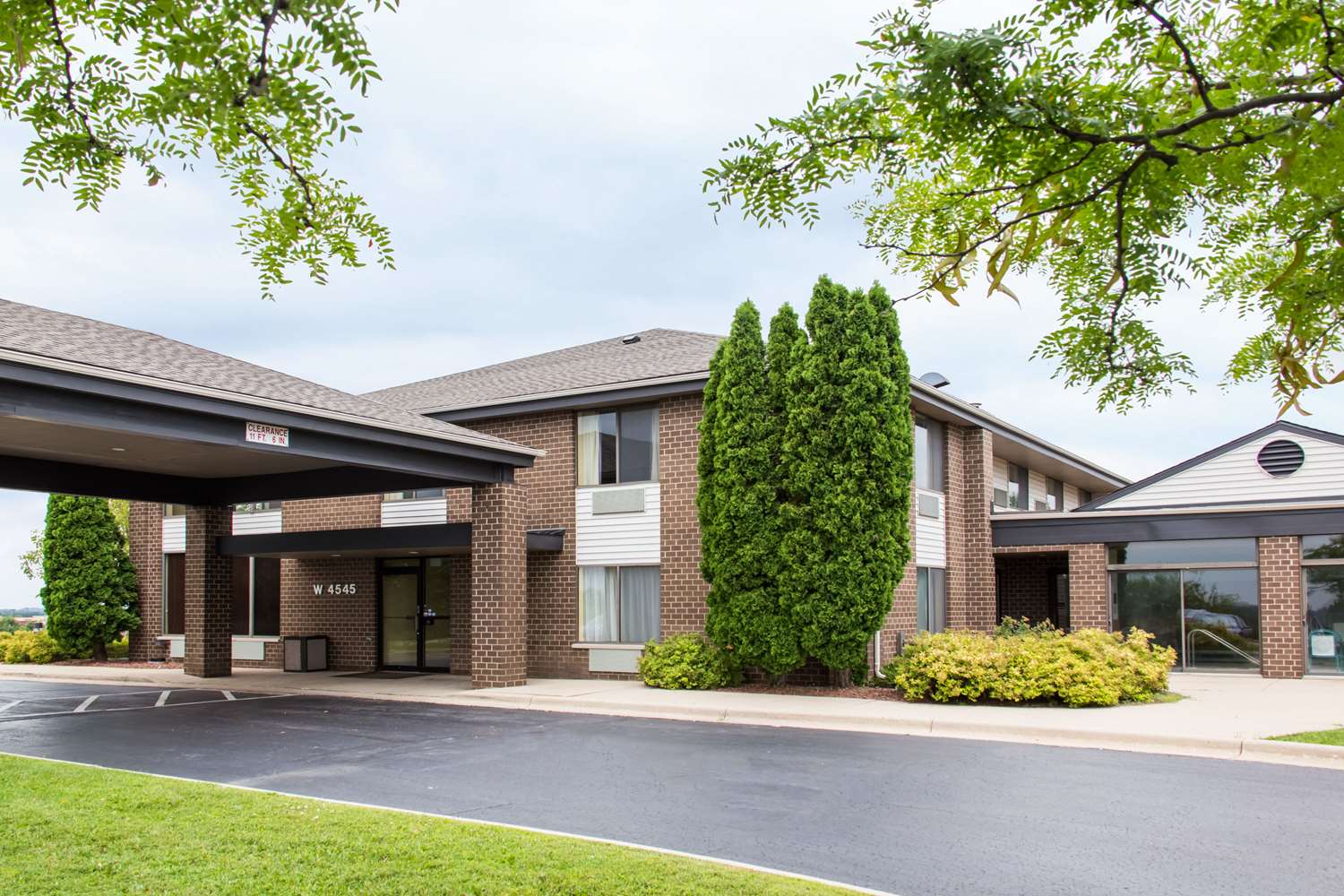 Days Inn by Wyndham Johnson Creek 2/33