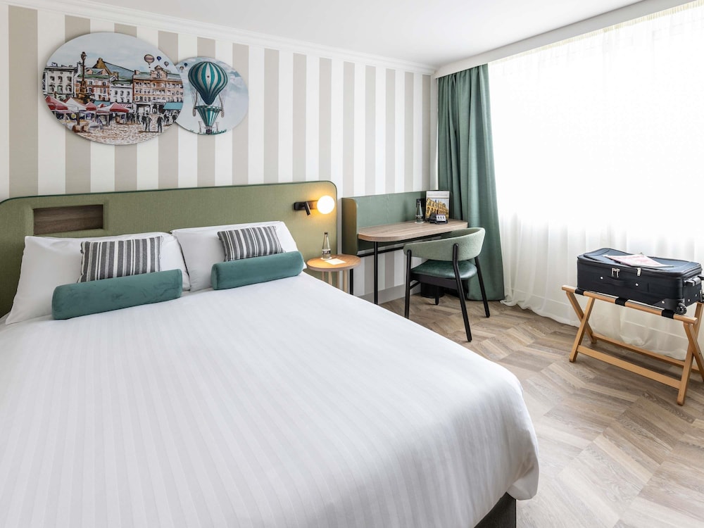 Mercure Northampton 23/63