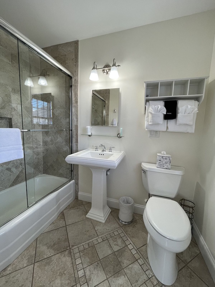 Beach Breeze Inn 45/50