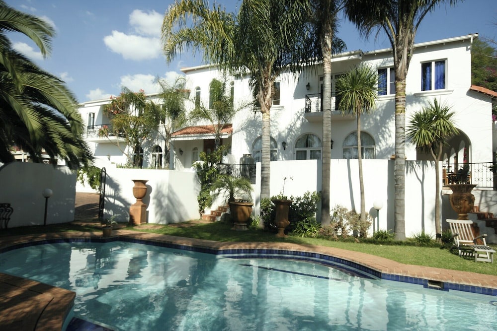 Waterkloof Mansion Boutique Hotel 23/26