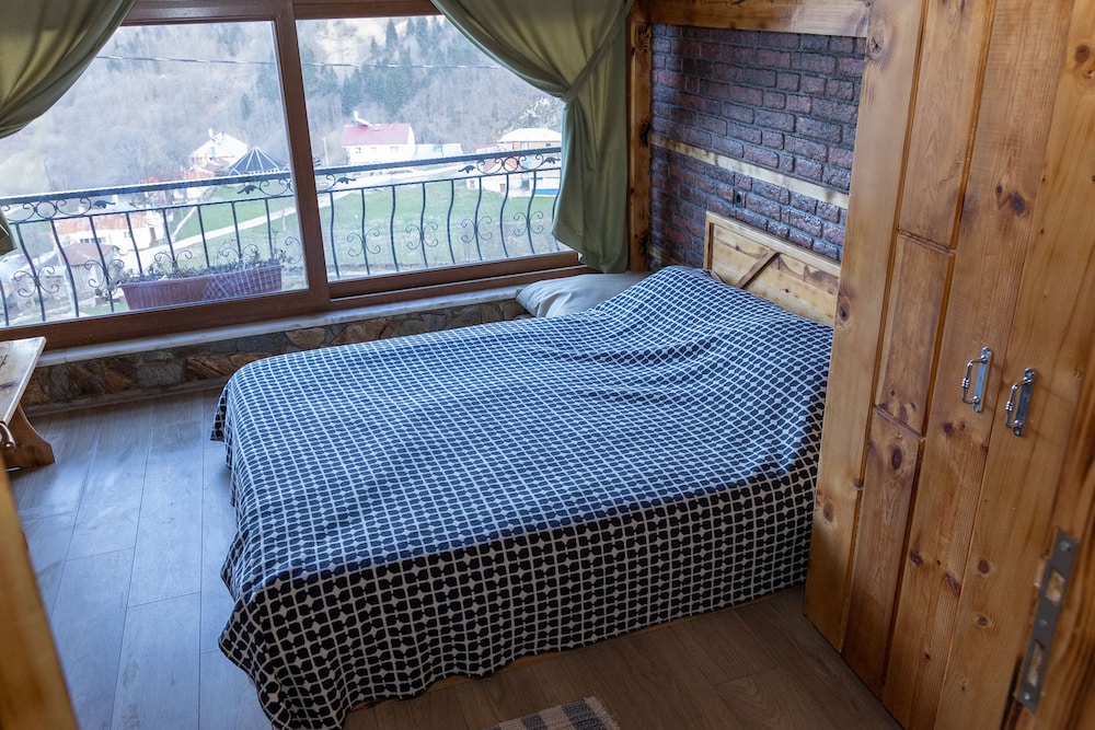 Hamsikoy Tas Otel 13/40
