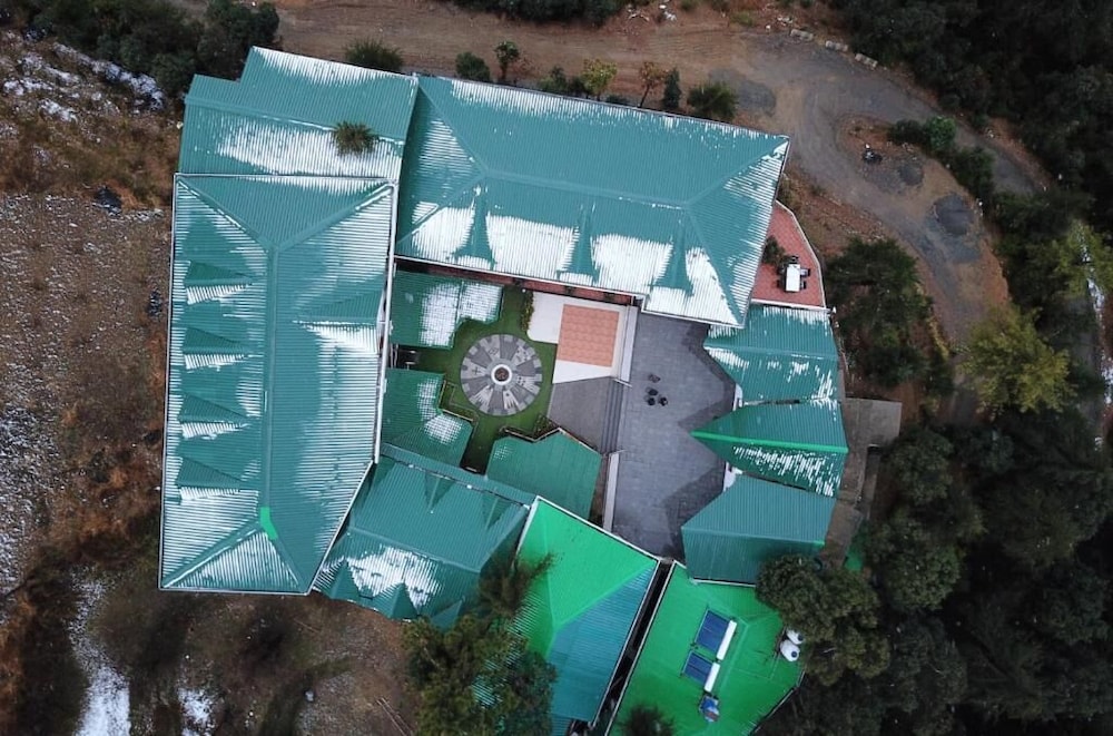 CHAIL VILLAS HOTEL 8/50
