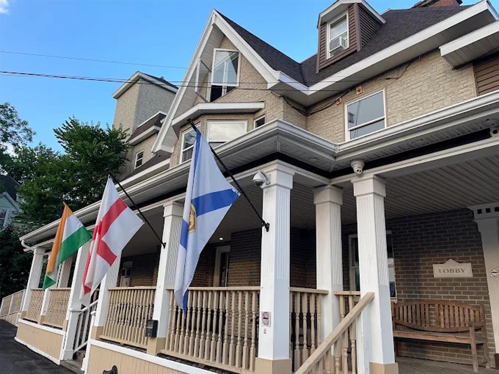 Harbourview Inn, SureStay Collection by Best Western 6/49