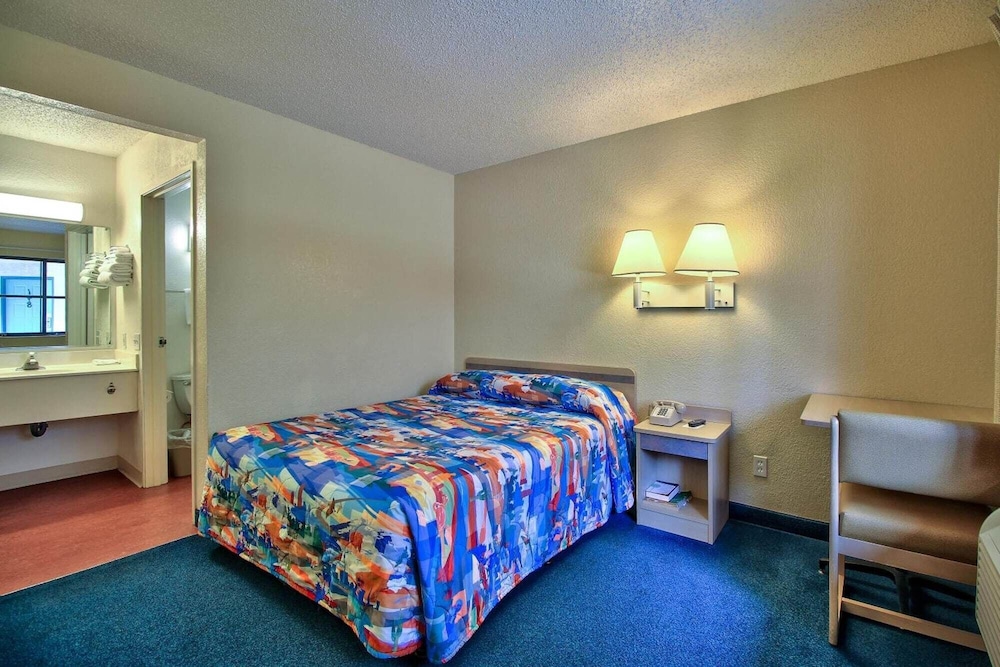 Motel6 Yuma, AZ - East 39/66
