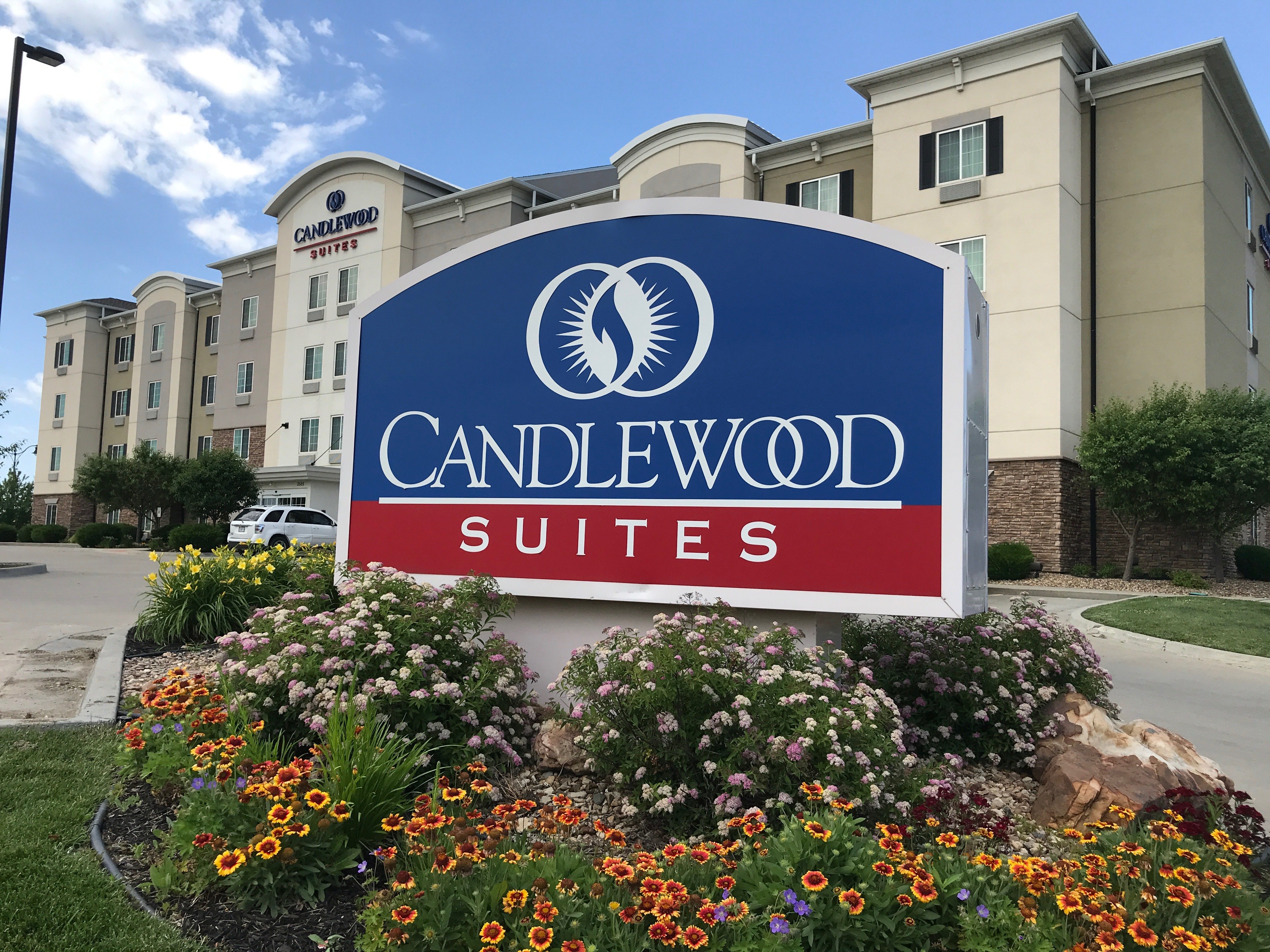 Candlewood Suites St. Joseph 3/54