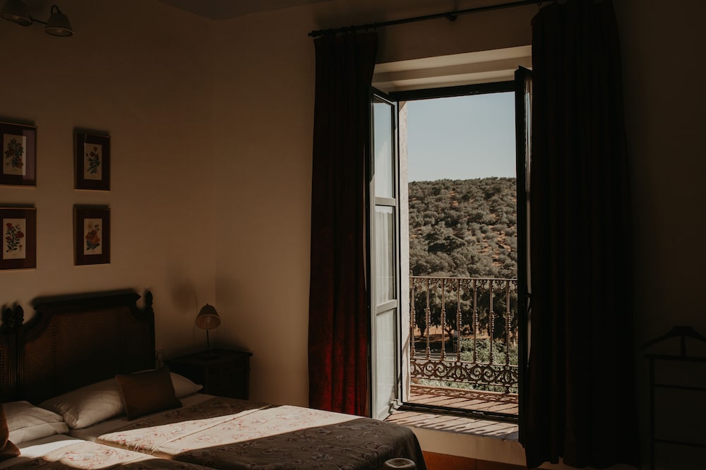 Posada de Valdezufre 35/51