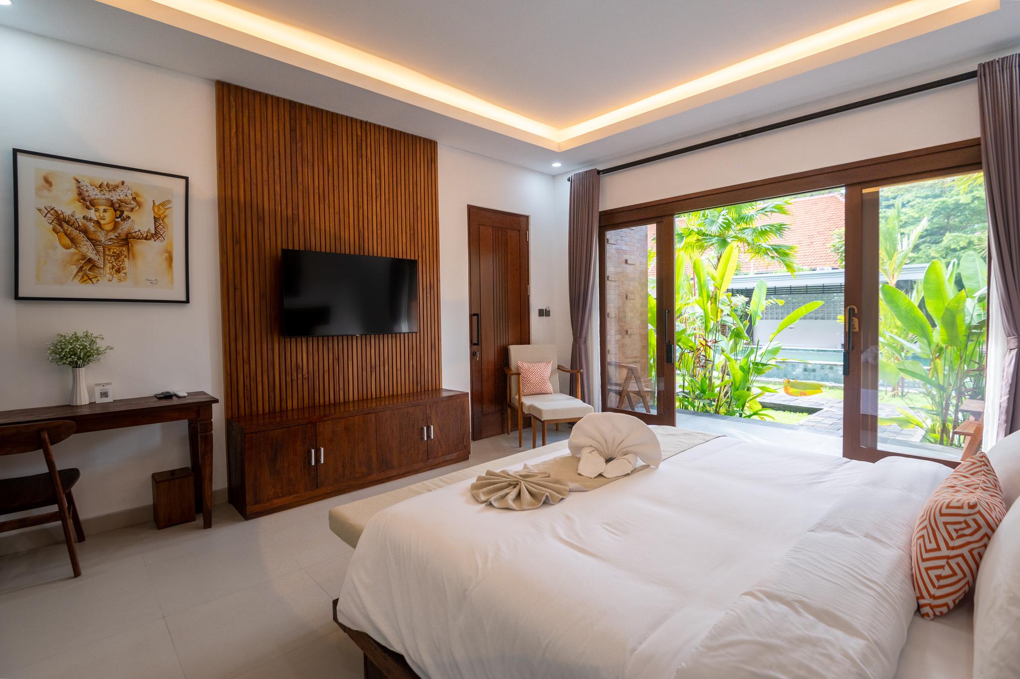Studio, Double Bed, Pool Access