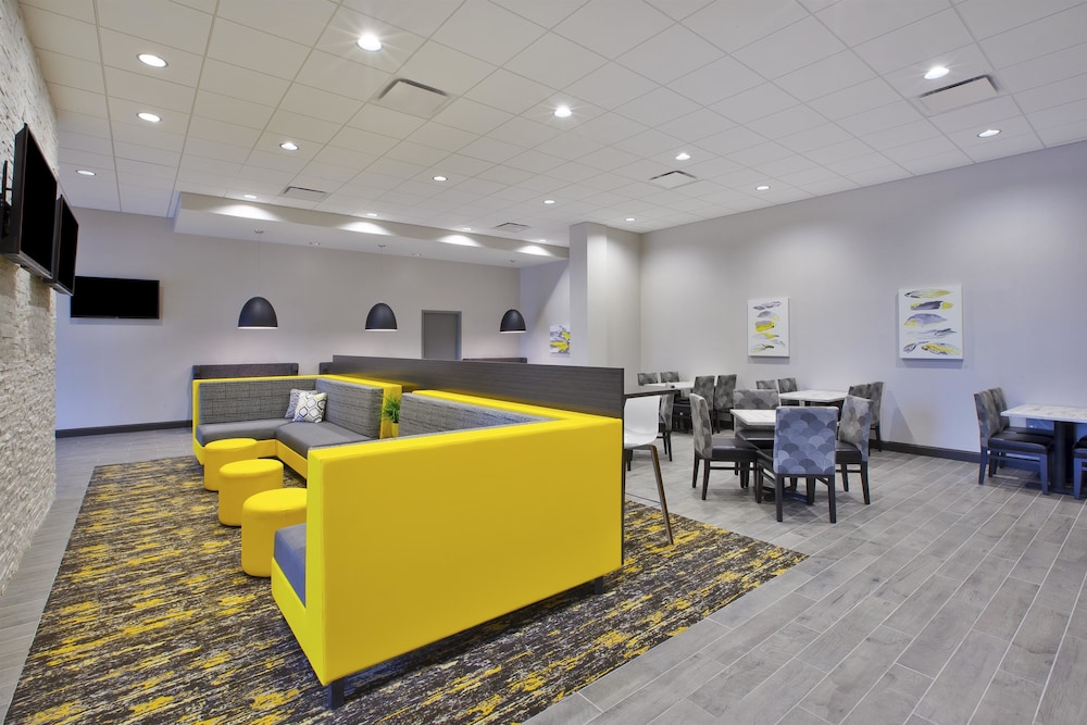 Best Western Plus Cranberry-Pittsburgh North 7/52