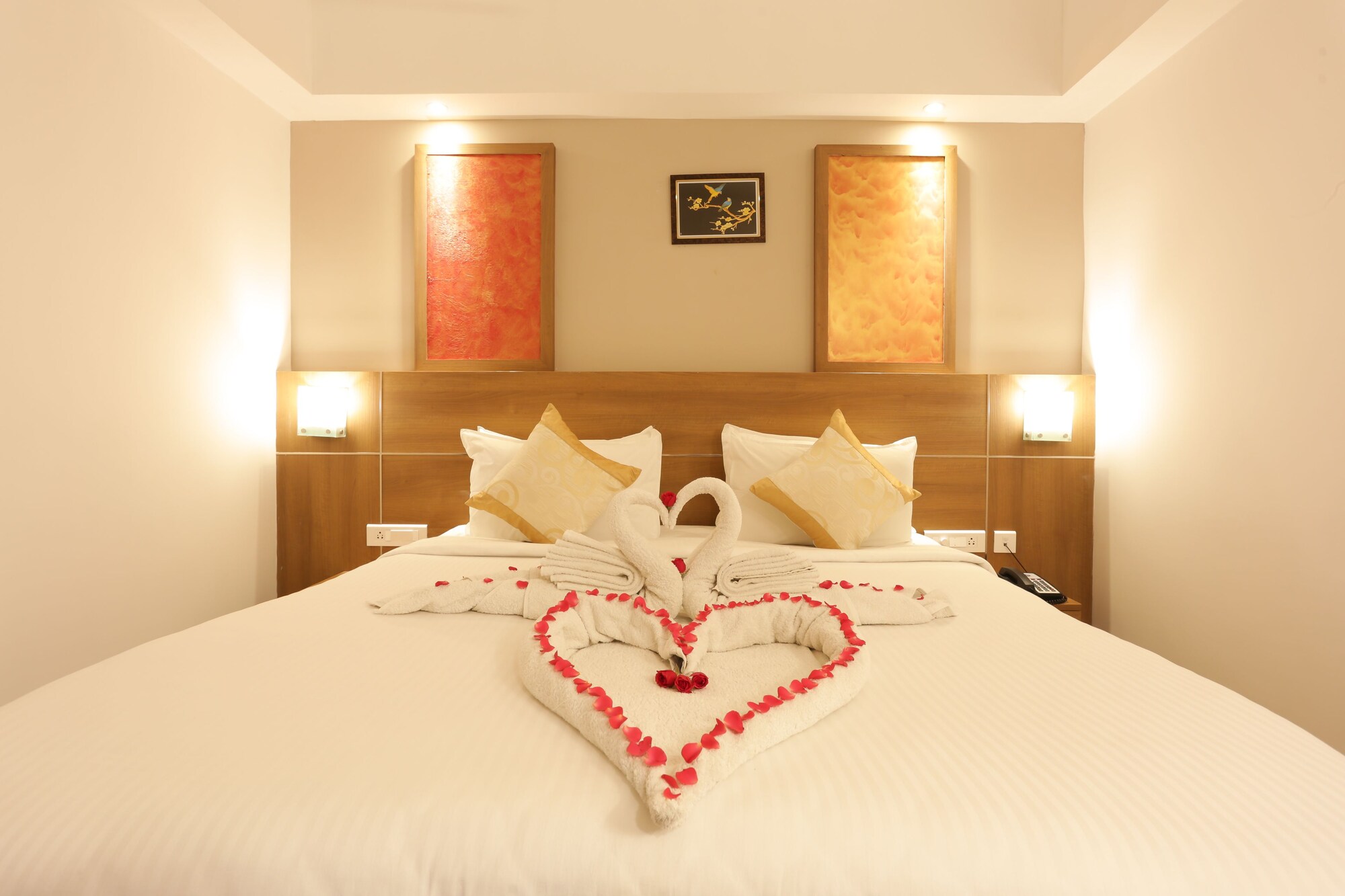 LUXURY, SUITE, KING BED
