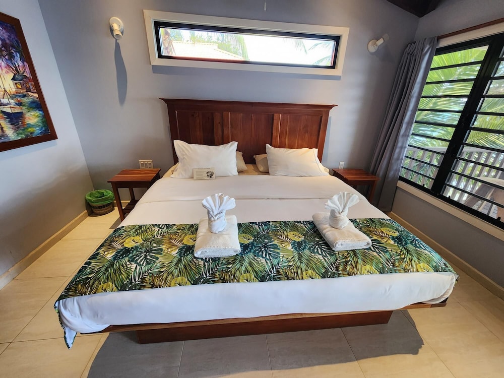Maya Beach Hotel 19/82