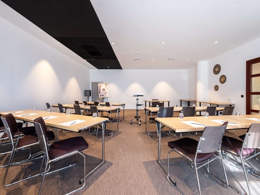 MERCURE CANNES MANDELIEU 45/60