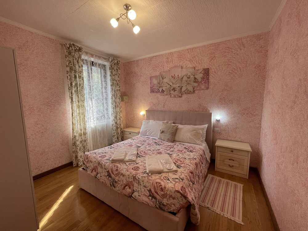 2 Bedrooms, Panoramic, Suite, King Bed, Bunk Bed, Lake View