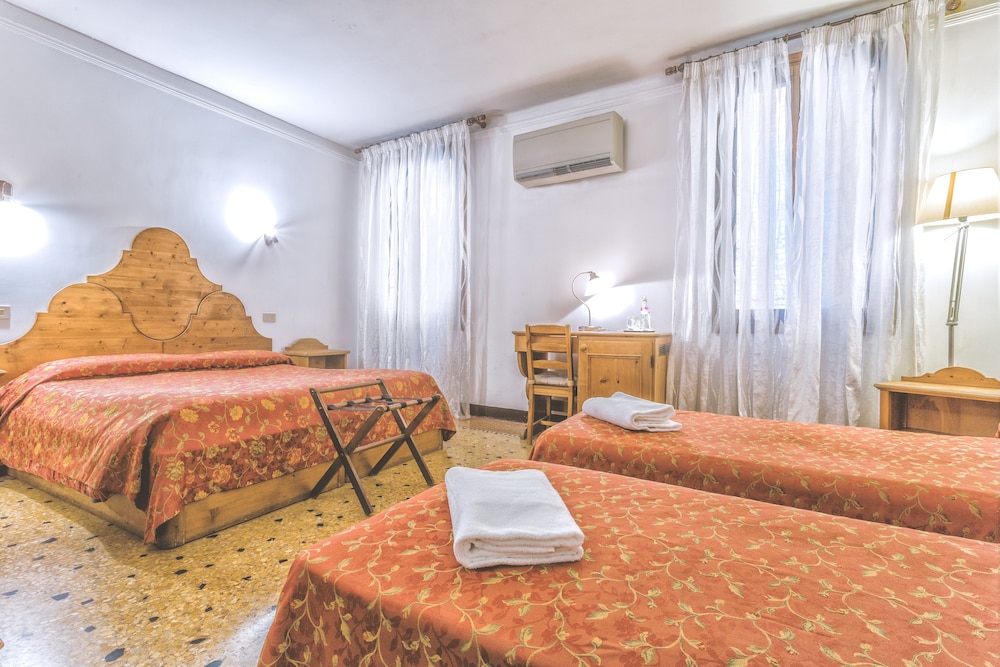 Alloggi B&B Allegri 10/29