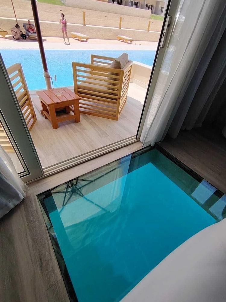 Diamond Beach by Pearl Resorts 56/84