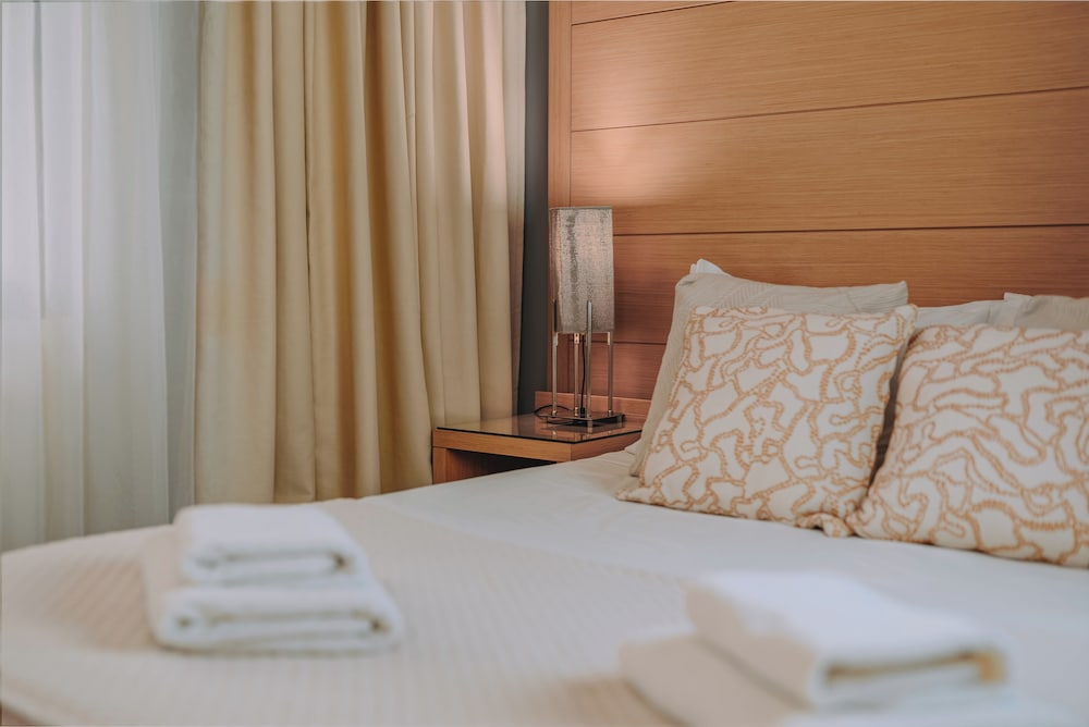 Parnon Hotel 27/45