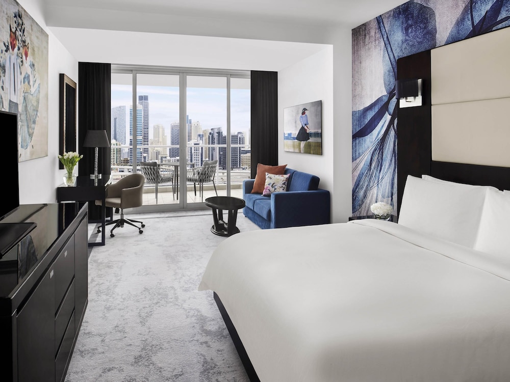 Movenpick Jumeirah Lakes Towers 25/75