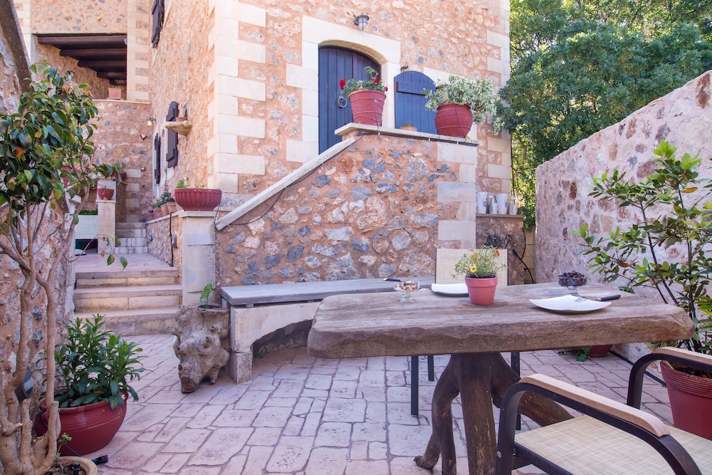 Samonas Traditional Villas 31/50