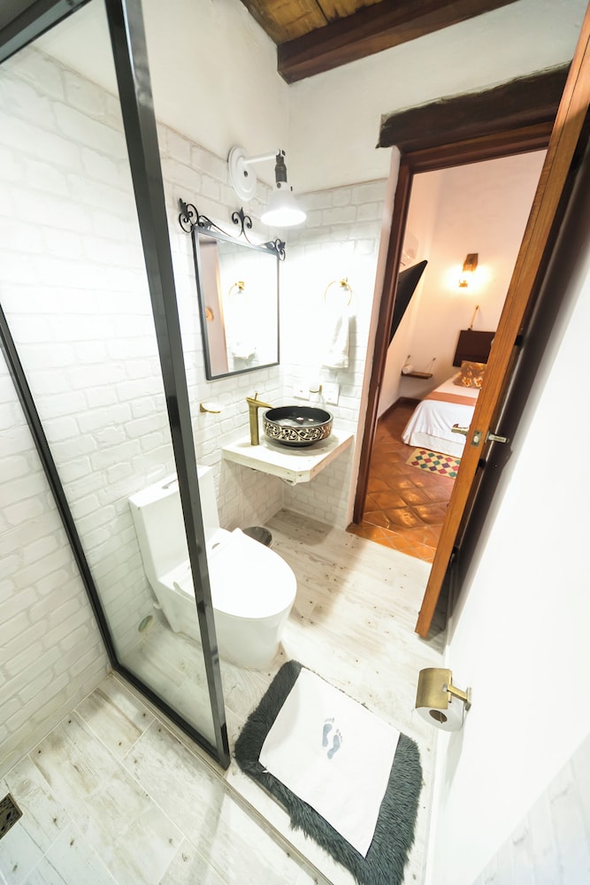 BOHEMIA HOTEL BOUTIQUE 47/50