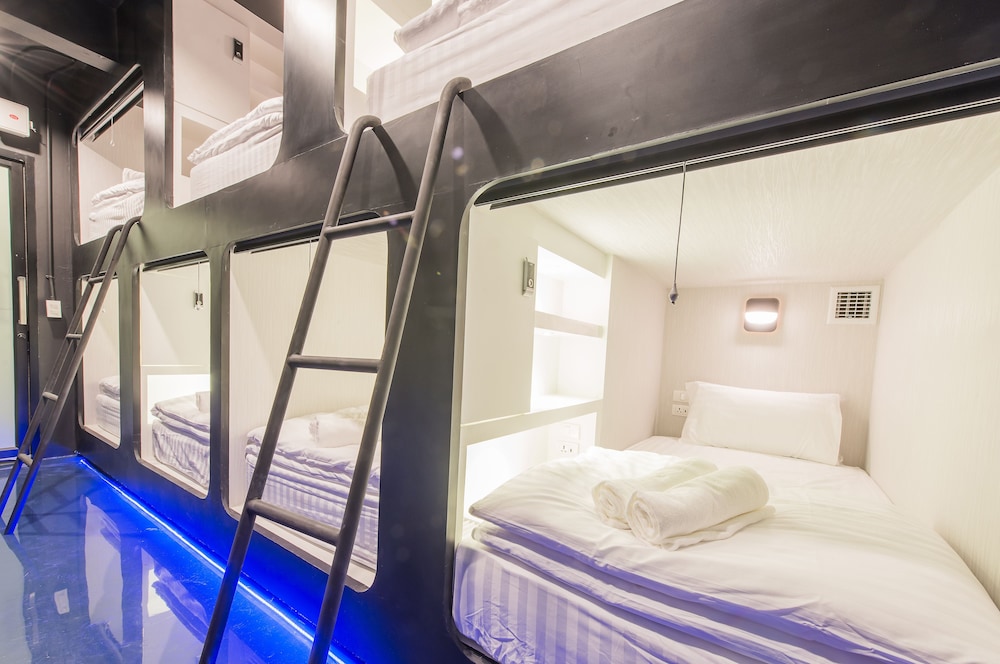 Laf Hotel Aree 12/40