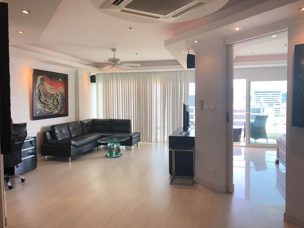 View Talay 6 Condominium By Honey 58/84