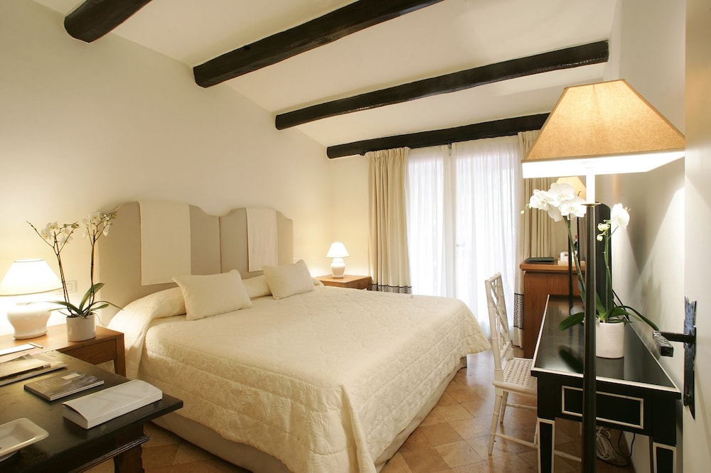 Hotel Il Pellicano 23/83