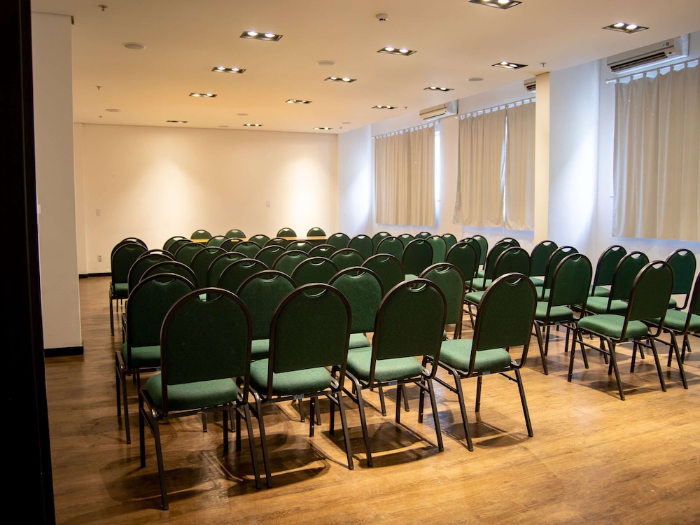 Ibis Styles Tres Rios 37/46