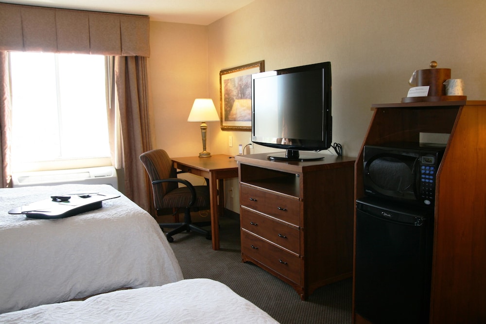 Hampton Inn Pittsburgh Area-Beaver Valley-Ctr Township 16/33