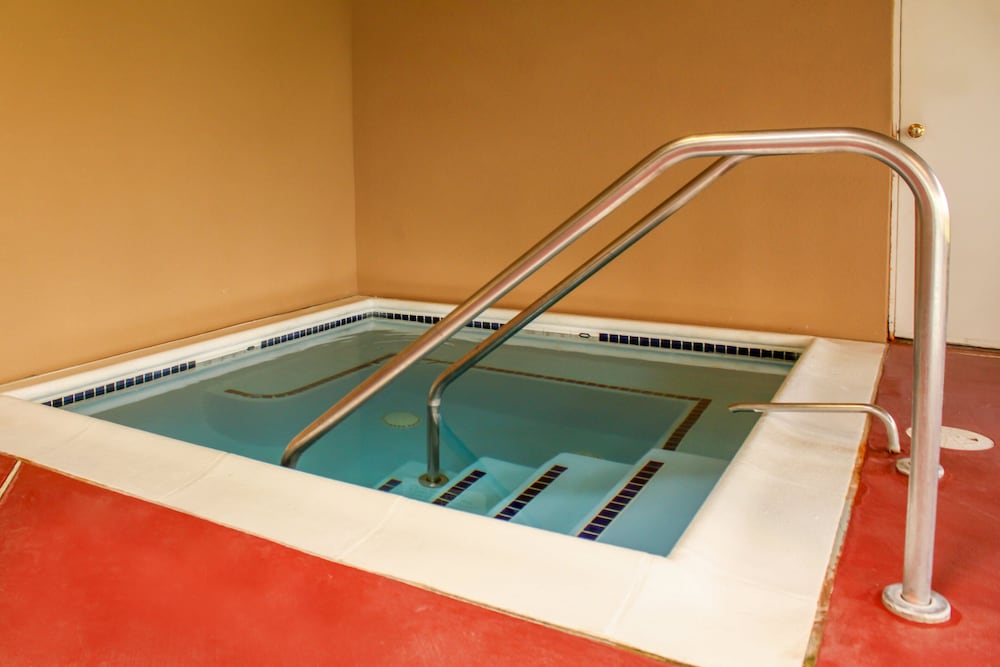 Holiday Inn Express Lewisburg/New Columbia 29/64